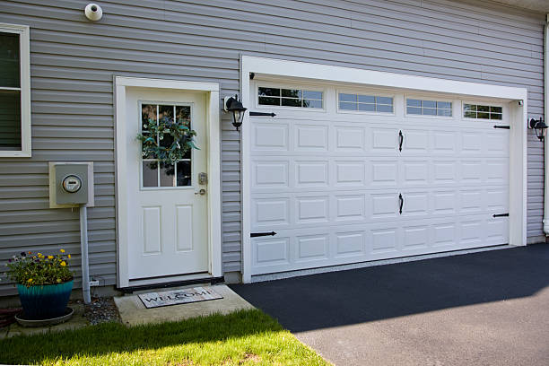 24/7 Emergency Garage Door Panel Replacement experts in El Reno, OK
